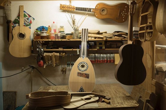 The Luthier Of Praiano Ros2115